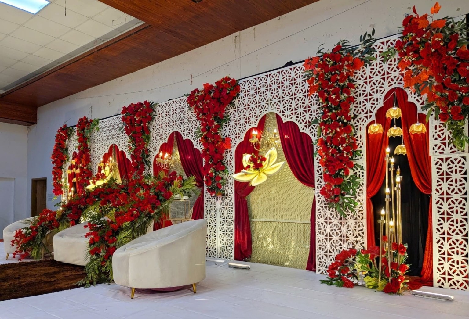 Red flower stage